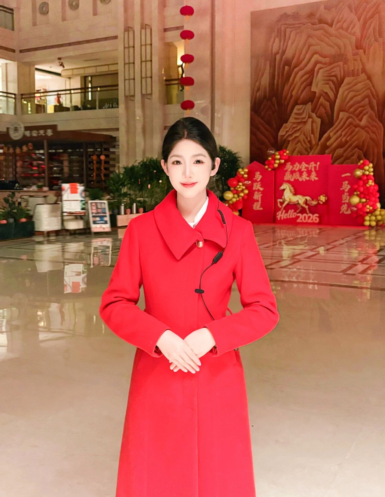 春赴盛会 青春护航 —— 云南工商学院学子在全国两会一线绽放青春风采